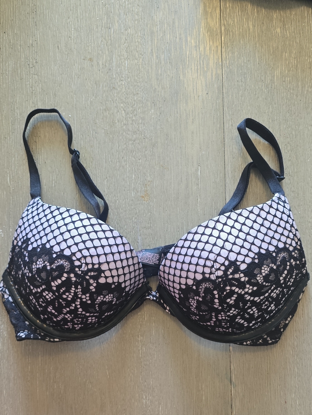 Victorias Secret Women's Lace Overlay Push-Up Bra in Light Pink and Black